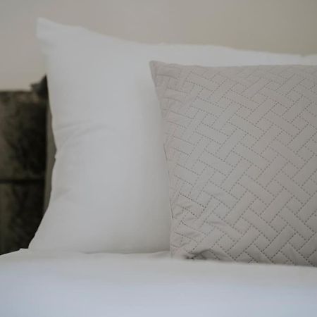 Linen Cottage- Parking, Leds, 4K Tvs, 5G Wifi And More! Bath Exteriér fotografie