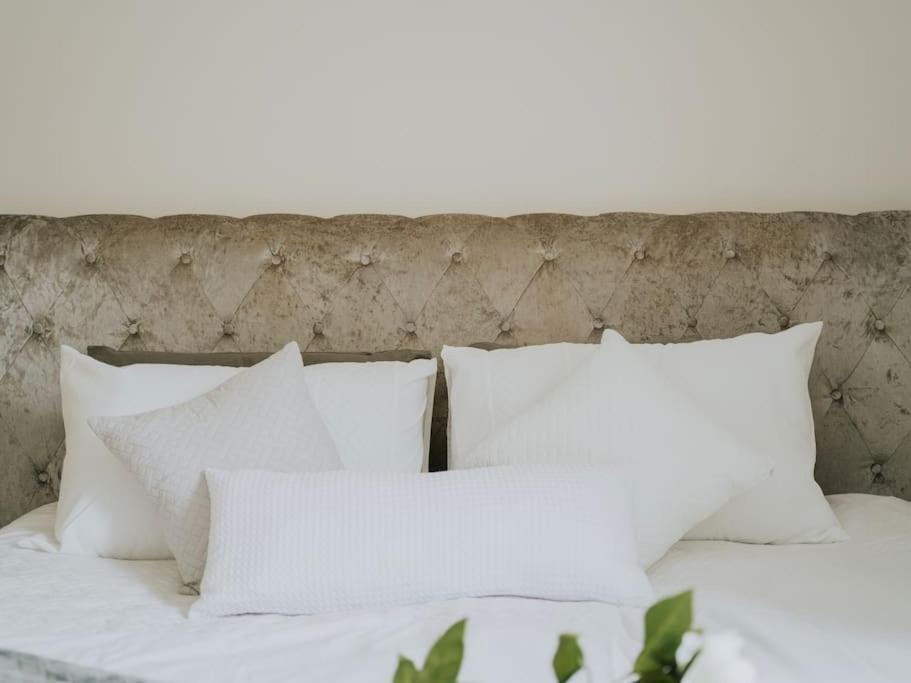 Linen Cottage- Parking, Leds, 4K Tvs, 5G Wifi And More! Bath Exteriér fotografie