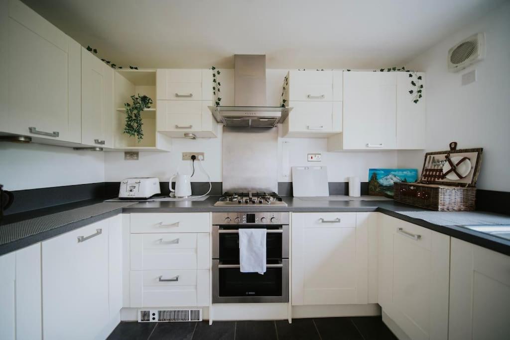 Linen Cottage- Parking, Leds, 4K Tvs, 5G Wifi And More! Bath Exteriér fotografie