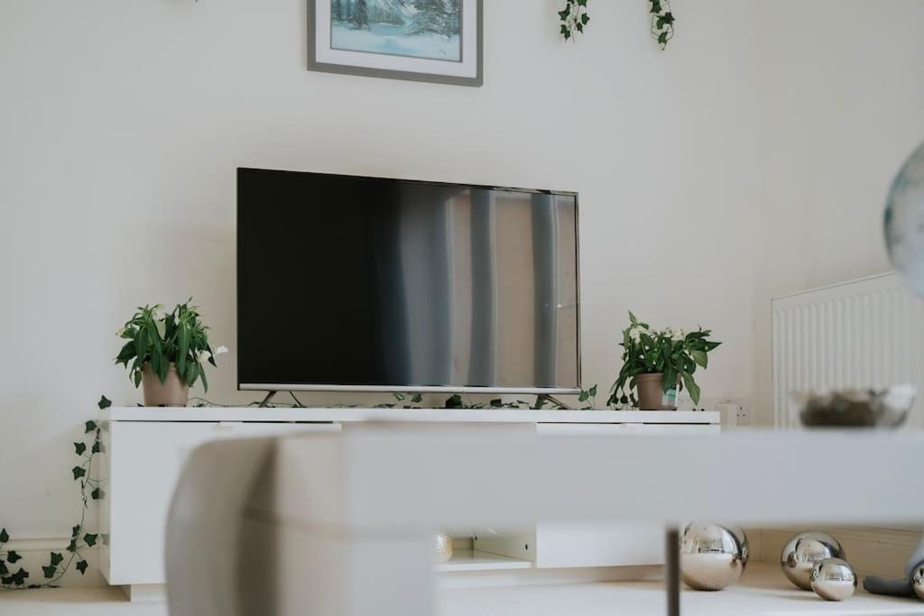 Linen Cottage- Parking, Leds, 4K Tvs, 5G Wifi And More! Bath Exteriér fotografie