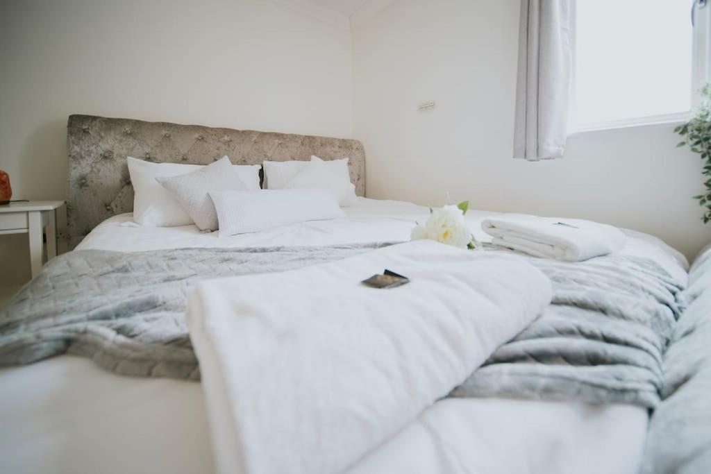 Linen Cottage- Parking, Leds, 4K Tvs, 5G Wifi And More! Bath Exteriér fotografie