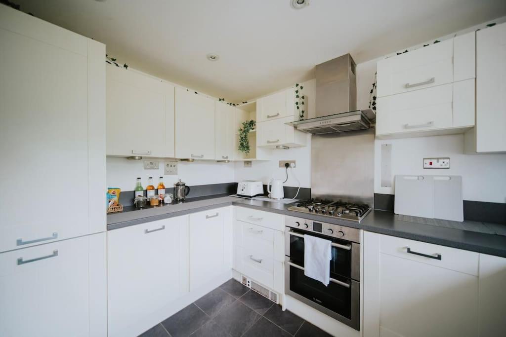 Linen Cottage- Parking, Leds, 4K Tvs, 5G Wifi And More! Bath Exteriér fotografie