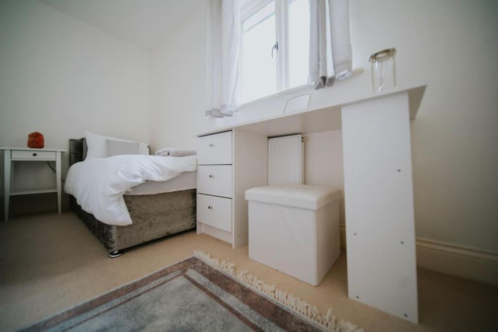 Linen Cottage- Parking, Leds, 4K Tvs, 5G Wifi And More! Bath Exteriér fotografie